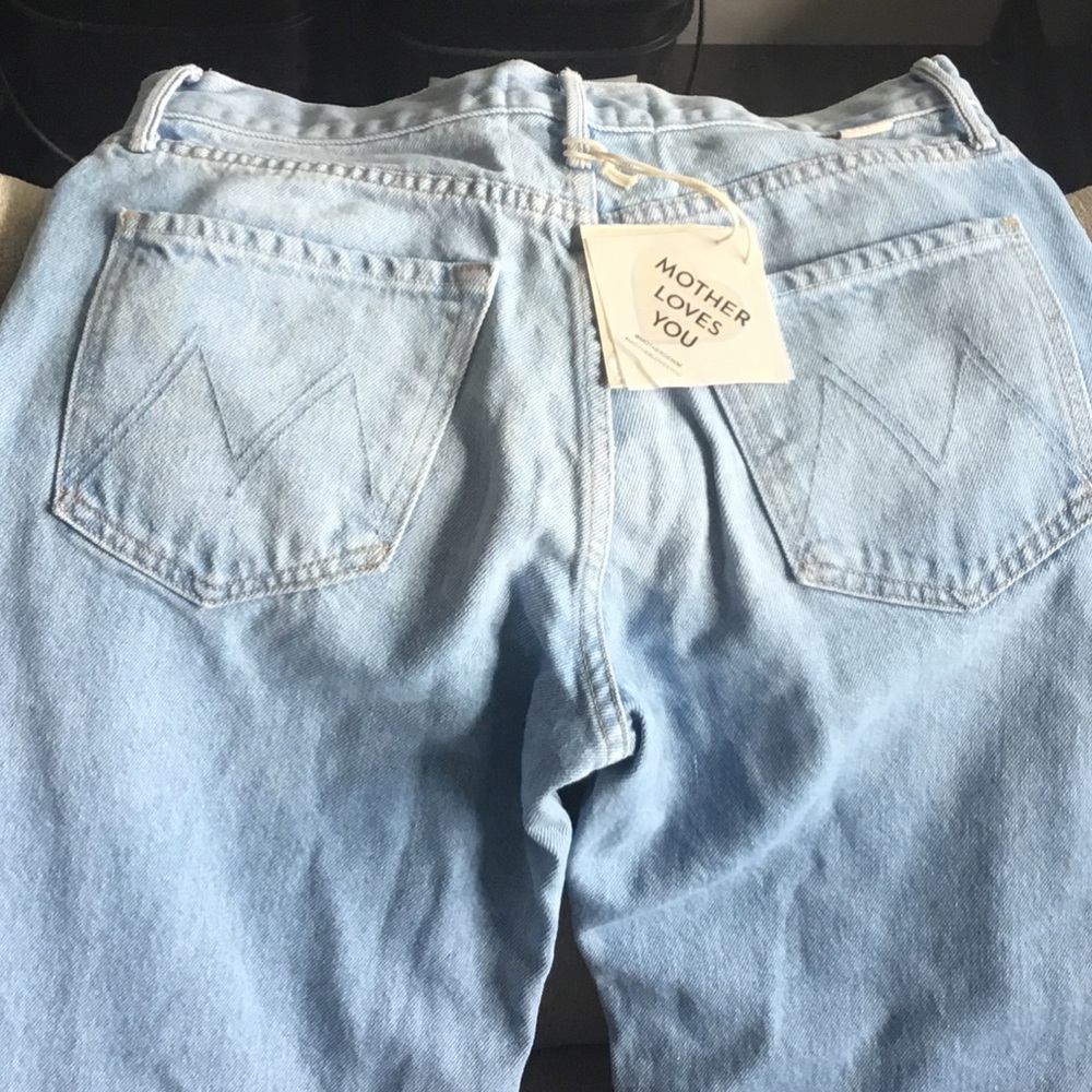 MOTHER Light Blue High-Rise Jeans with Back-Pocket Stitching